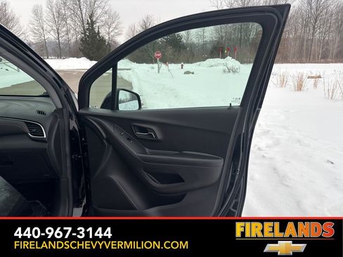 Certified 2022 Chevrolet Trax LS w/ Tint and Cruise Package image 25