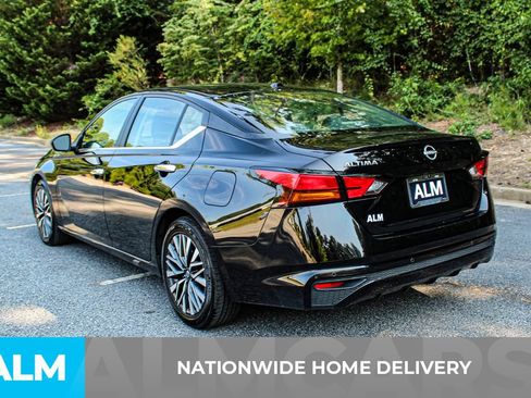 Used 2025 Nissan Altima 2.5 SV FWD image 4