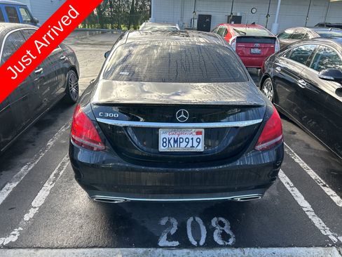 Used 2019 Mercedes-Benz C 300 Sedan image 5