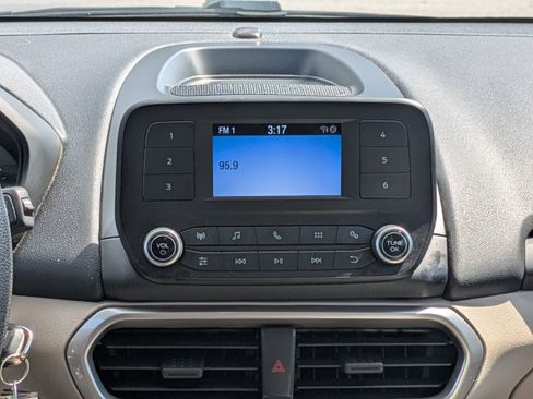 Used 2020 Ford EcoSport S image 18
