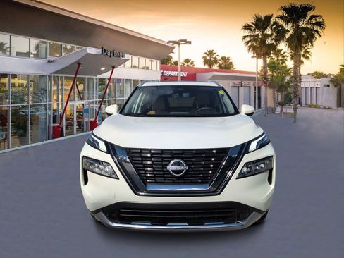 Used 2023 Nissan Rogue Platinum w/ Platinum Premium Package FWD image 8