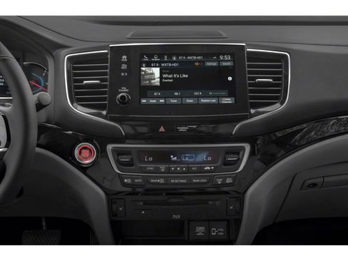 Used 2021 Honda Pilot Touring image 7