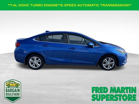 Used 2017 Chevrolet Cruze LT w/ Convenience Package image 1
