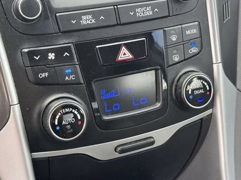 Used 2014 Hyundai Sonata Hybrid FWD image 17