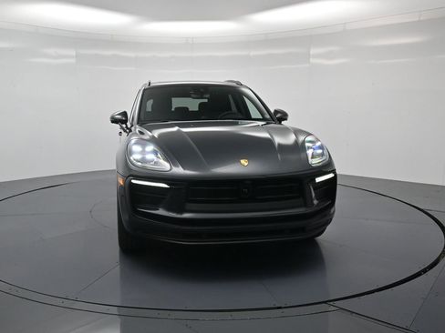 Used 2026 Porsche Macan AWD/4WD image 33