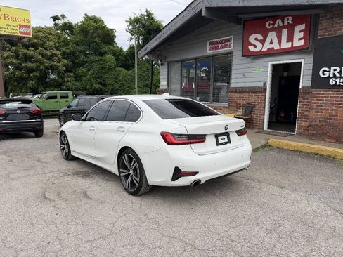 Used 2019 BMW 330i Sedan w/ Convenience Package RWD image 3