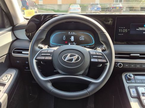 Used 2024 Hyundai Palisade SEL AWD/4WD image 16