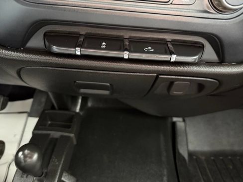 Used 2018 Chevrolet Silverado 2500 W/T w/ Snow Plow Prep Package image 27