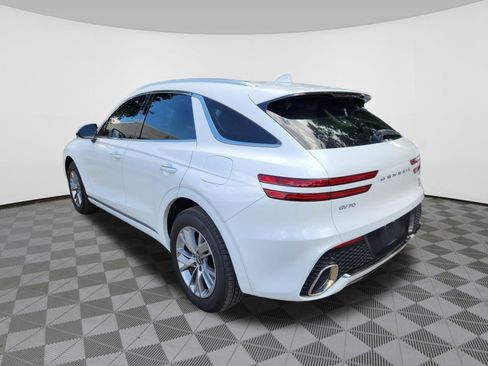 Used 2022 Genesis GV70 2.5T AWD/4WD image 3