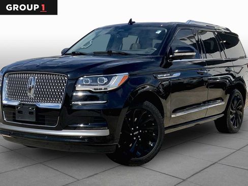Used 2022 Lincoln Navigator Reserve AWD/4WD image 1