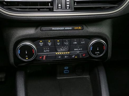 Used 2022 Ford Escape SEL image 25