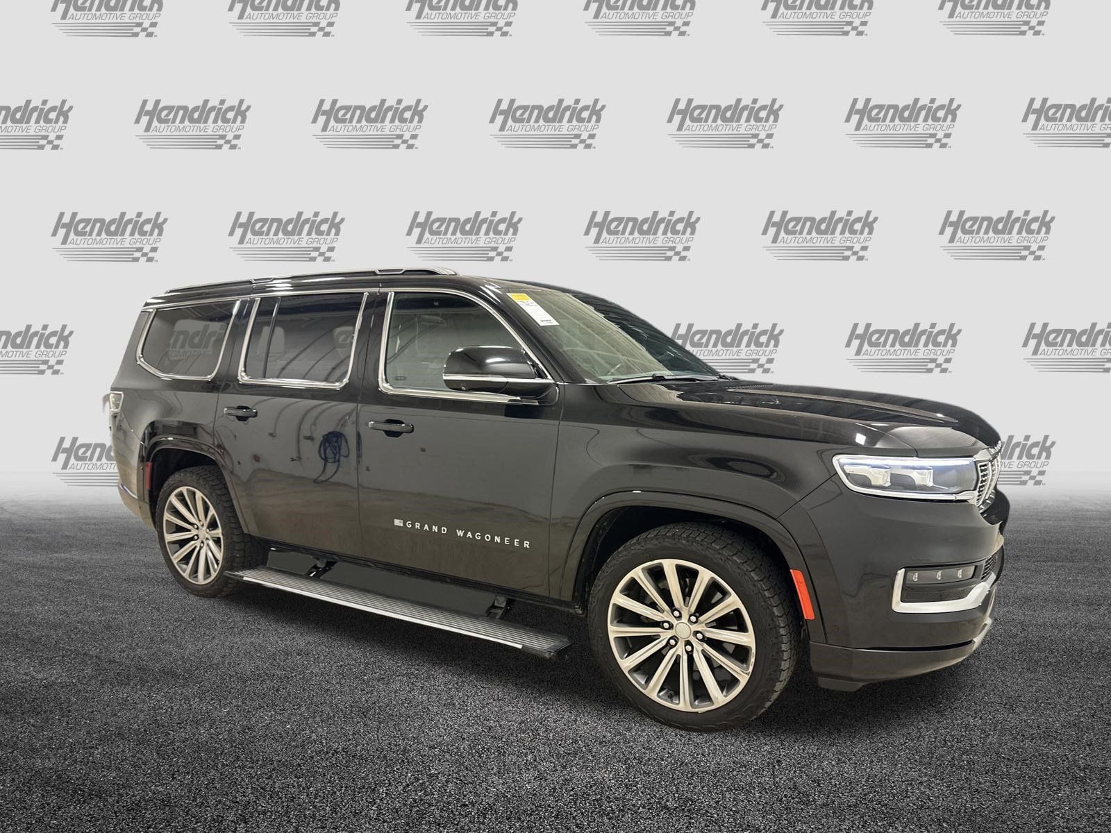 Used 2022 Jeep Grand Wagoneer Series II w/ Convenience Group III AWD/4WD image 2