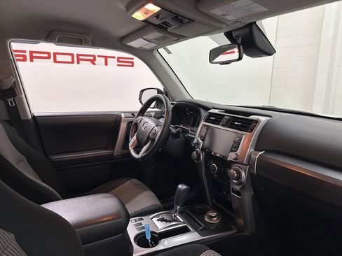 Used 2022 Toyota 4Runner SR5 AWD/4WD image 54