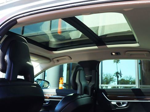 Used 2018 Volvo S90 T8 Momentum w/ Convenience Package image 69