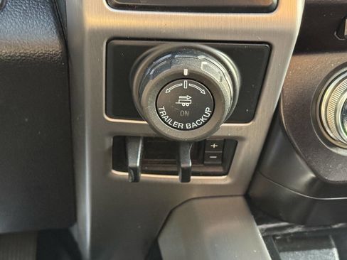 Used 2018 Ford F150 Platinum w/ Equipment Group 701A Luxury image 33