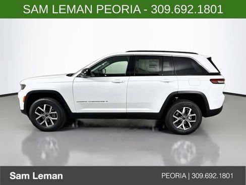 New 2027 Jeep Grand Cherokee Laredo X AWD/4WD image 4