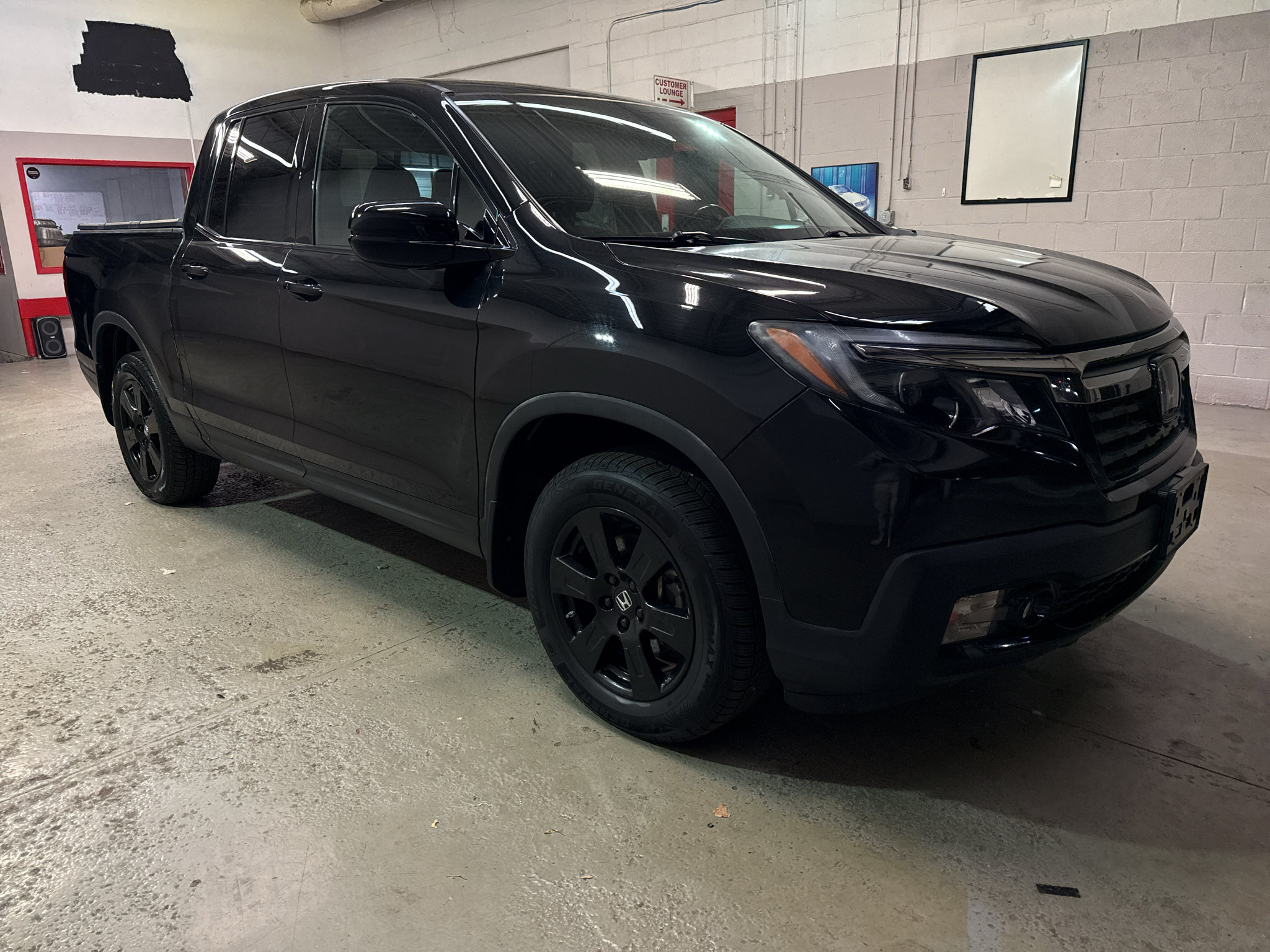 Used 2020 Honda Ridgeline Black Edition image 1