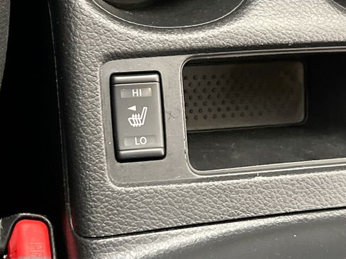 Used 2020 Nissan Rogue SL w/ Premium Package image 20