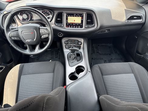 Used 2023 Dodge Challenger SXT RWD image 27