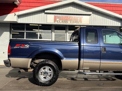 Used 2003 Ford F250 Lariat image 10