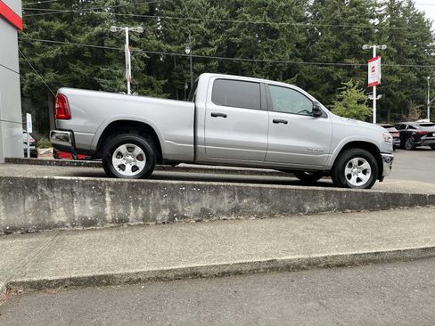 Used 2025 RAM 1500 Big Horn AWD/4WD image 10