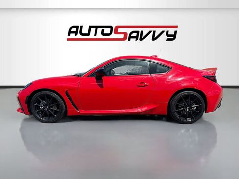 Used 2025 Toyota GR86 Premium w/ ALL Weather Mat Package (TMS) RWD image 4
