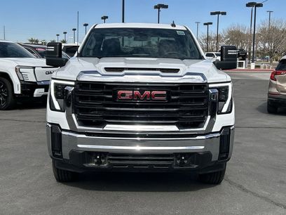New 2025 GMC Sierra 2500 Pro w/ Convenience Package