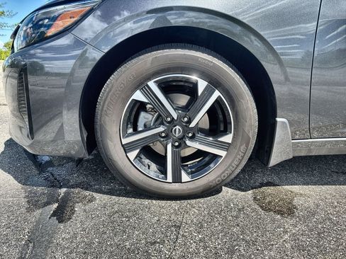 Used 2025 Nissan Sentra SV w/ Trunk Package FWD image 8