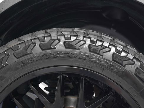 Used 2023 Ford Bronco Wildtrak image 33