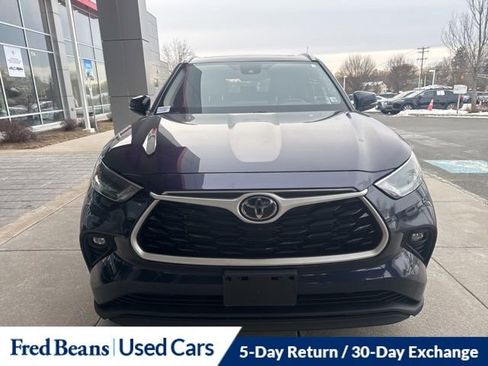 Used 2022 Toyota Highlander XLE image 16