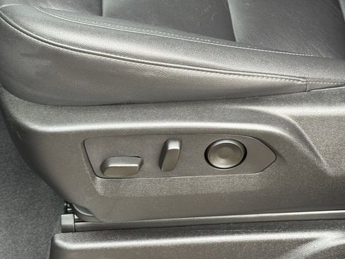 Used 2025 Chevrolet Tahoe Z71 image 28