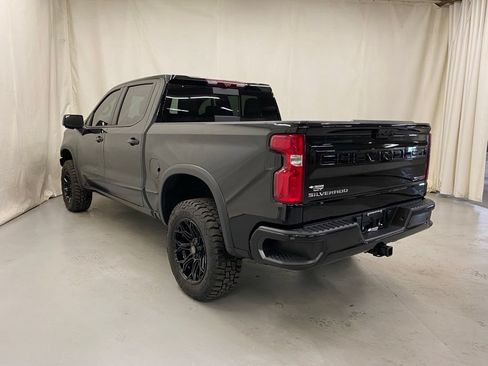 Used 2024 Chevrolet Silverado 1500 ZR2 w/ Technology Package AWD/4WD image 5
