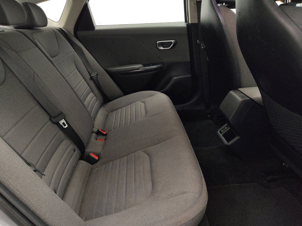 Used 2025 Kia K4 EX FWD image 21