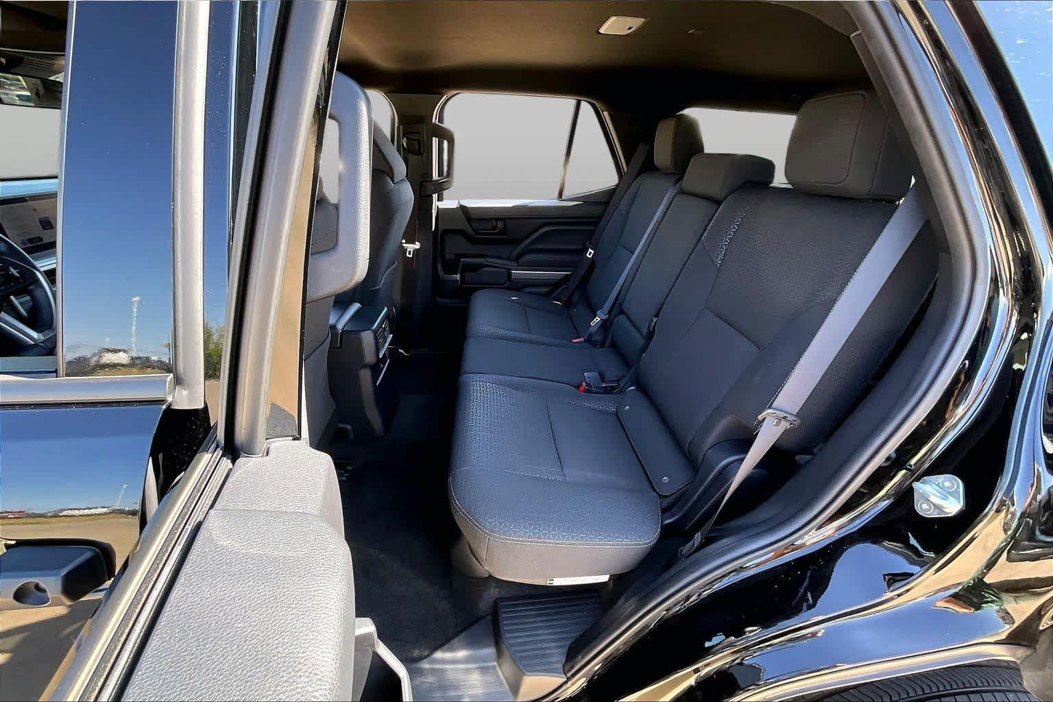 Used 2026 Toyota 4Runner SR5 AWD/4WD image 18