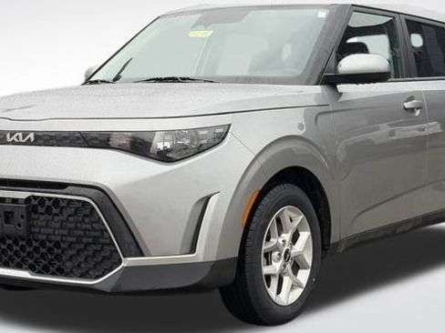 Used 2024 Kia Soul LX w/ Option Group 015 image 19