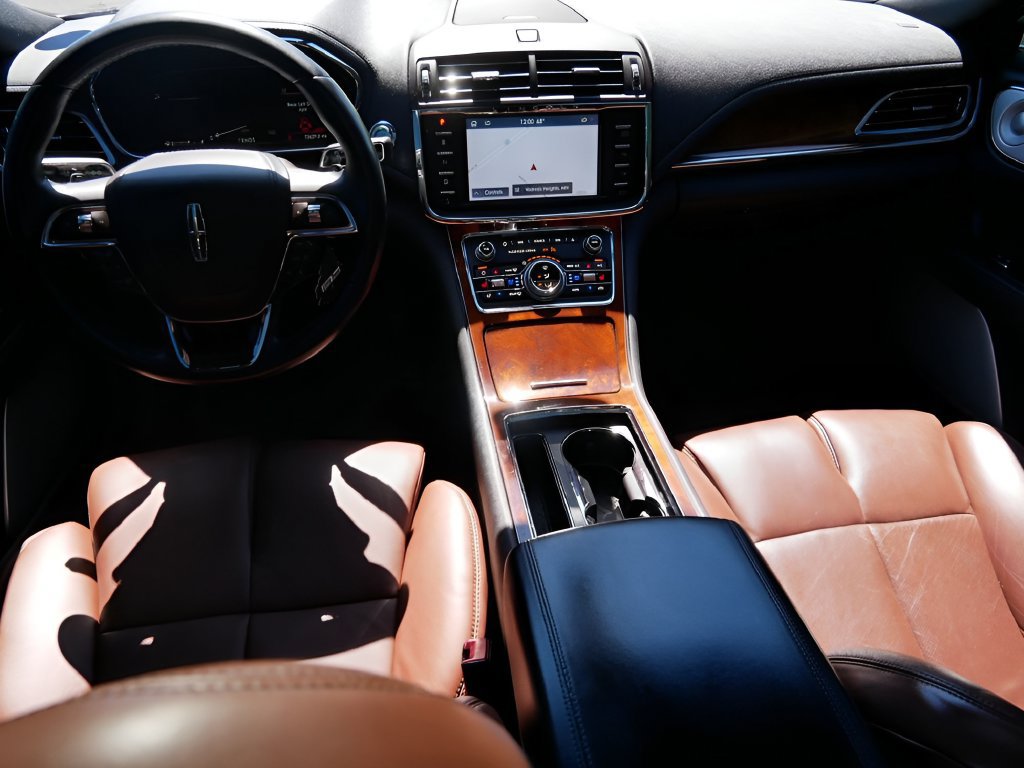 Used 2020 Lincoln Continental Reserve w/ Luxury Package FWD image 14