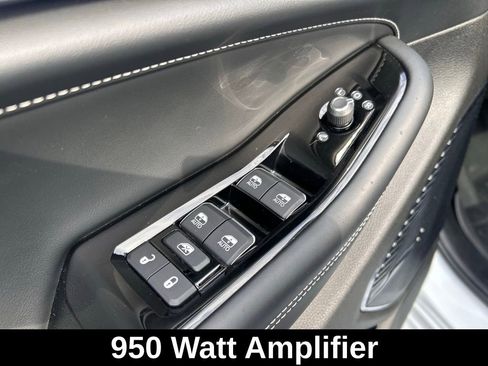 Used 2022 Jeep Grand Cherokee L Overland w/ Luxury Tech Group IV image 20