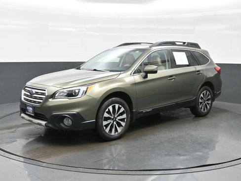 Used 2016 Subaru Outback 2.5i Limited image 2