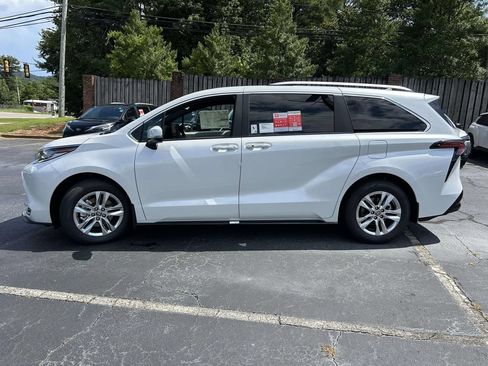New 2026 Toyota Sienna Limited FWD image 6