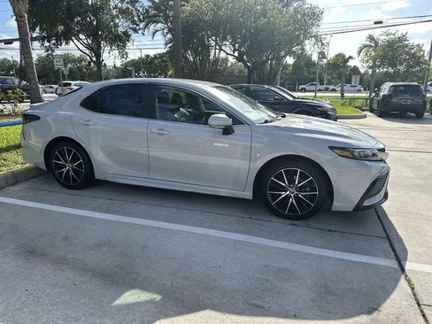 Used 2024 Toyota Camry SE FWD image 34