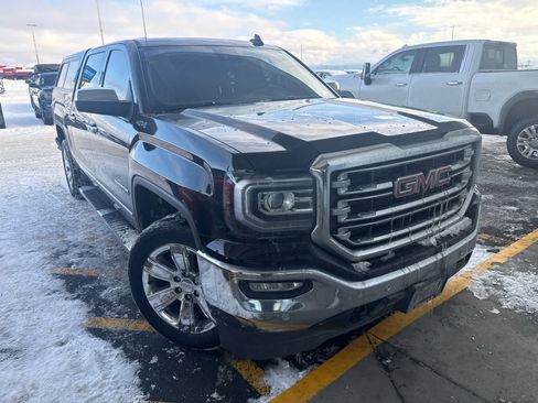 Used 2018 GMC Sierra 1500 SLT image 2