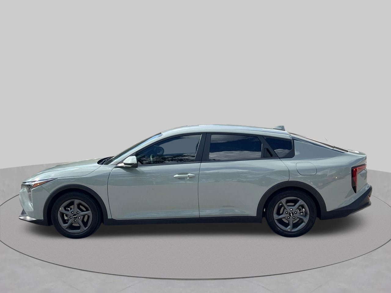 Used 2025 Kia K4 FWD image 2