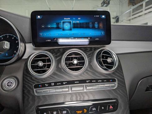 Certified 2022 Mercedes-Benz GLC 300 4MATIC image 32