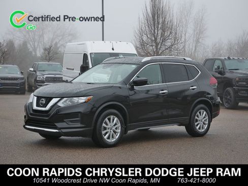 Used 2020 Nissan Rogue SV image 1
