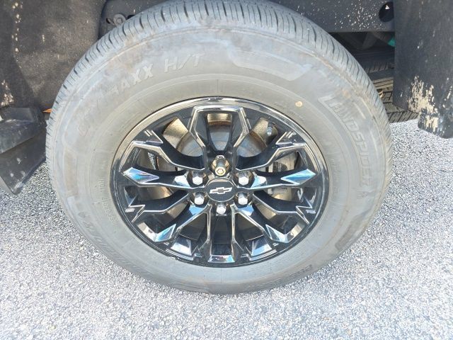 Used 2022 Chevrolet Colorado Z71 w/ Trail Boss Package AWD/4WD image 6