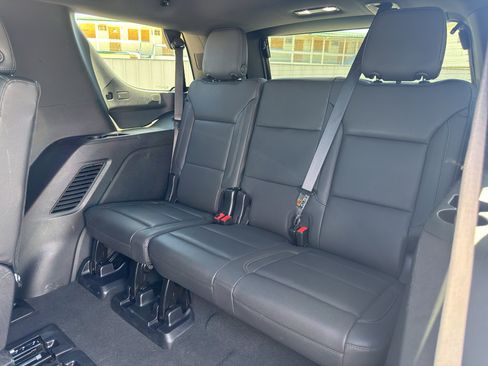 Used 2025 Chevrolet Tahoe Z71 AWD/4WD image 19