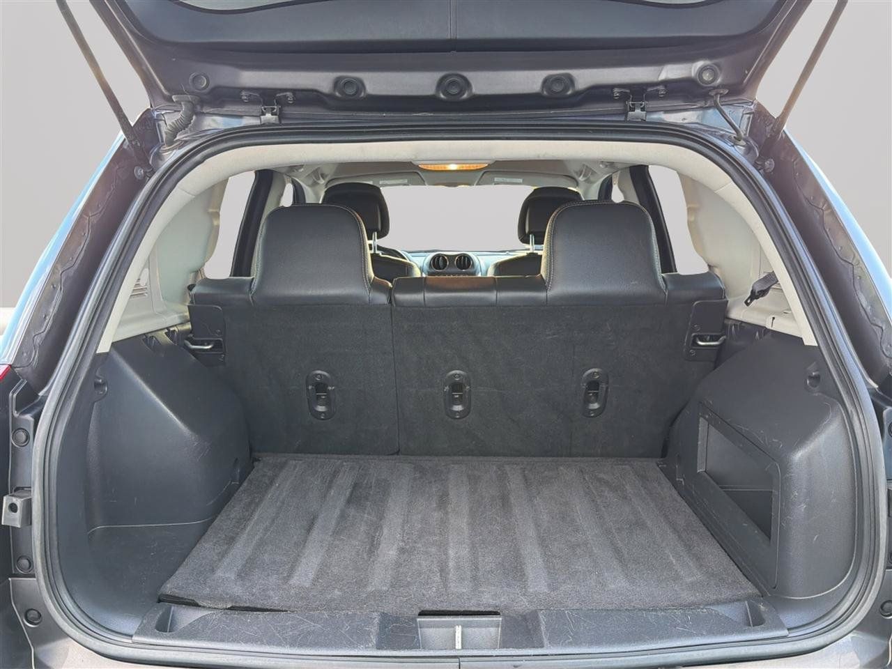 Used 2016 Jeep Compass Latitude FWD image 25