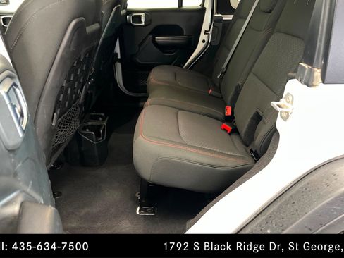 Used 2019 Jeep Wrangler Unlimited Rubicon w/ Cold Weather Group AWD/4WD image 21