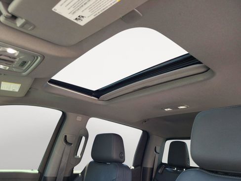 Used 2021 Chevrolet Silverado 1500 RST w/ Redline Edition image 15