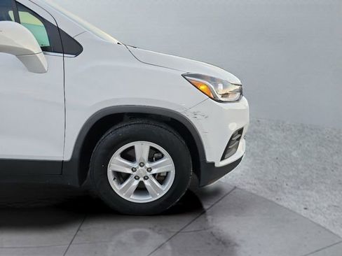 Used 2020 Chevrolet Trax LT w/ LT Convenience Package image 31